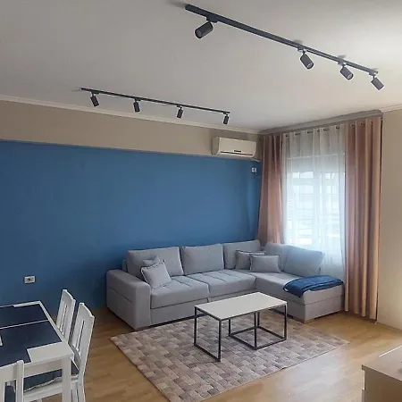 Lu-er Center * 地拉那